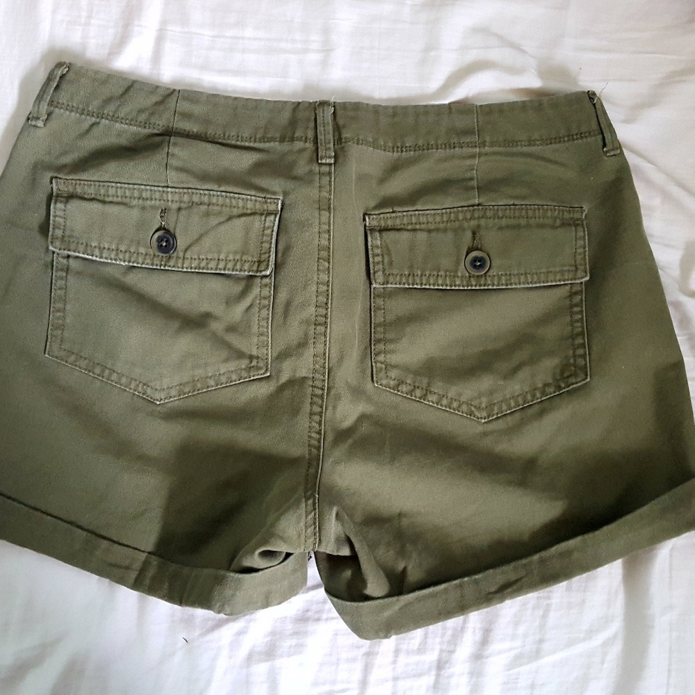 Old Navy Boyfriend Shorts - Picture 8 of 9